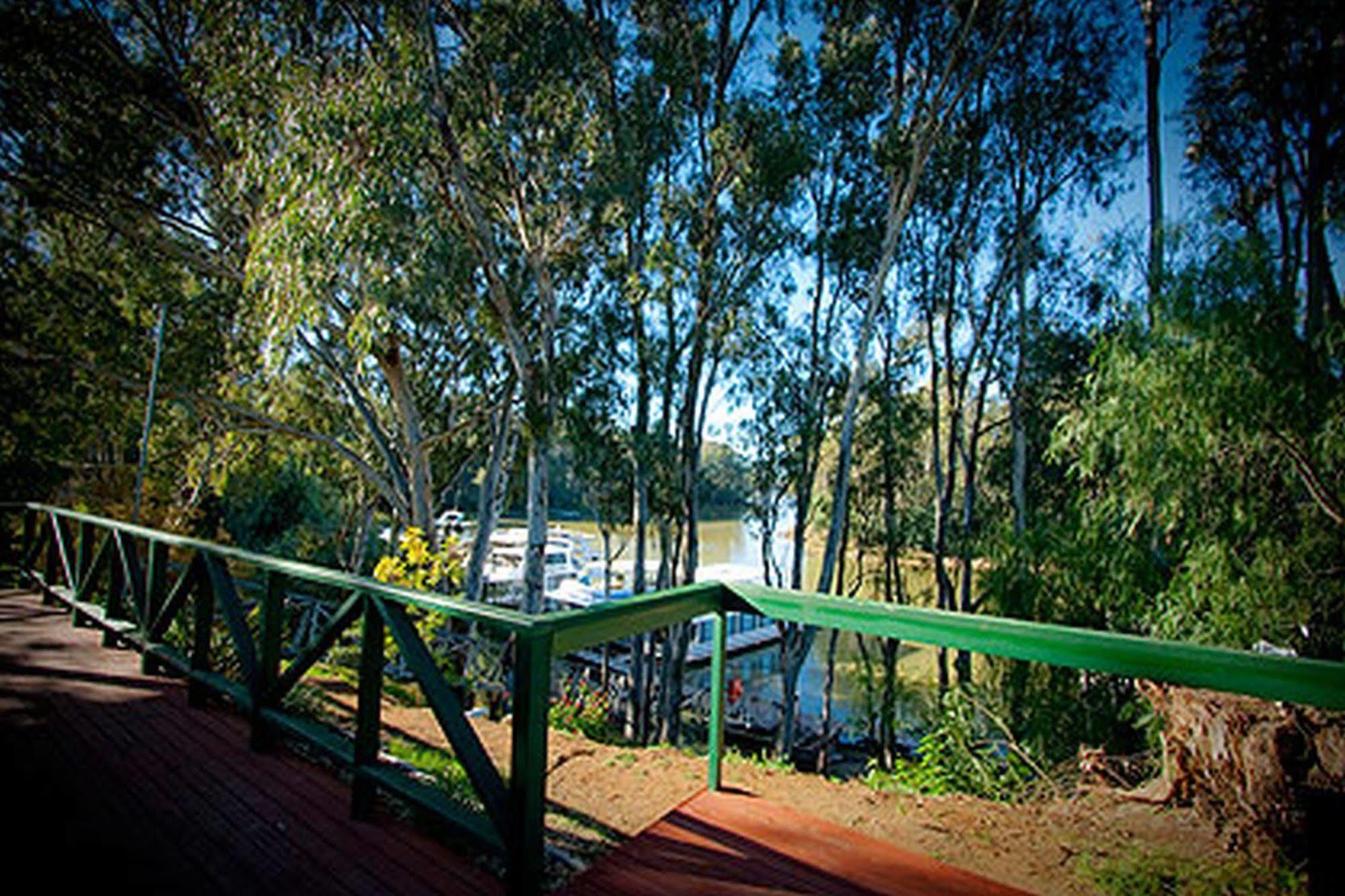 Tasman Holiday Parks - Merool On The Murray Эчука Экстерьер фото